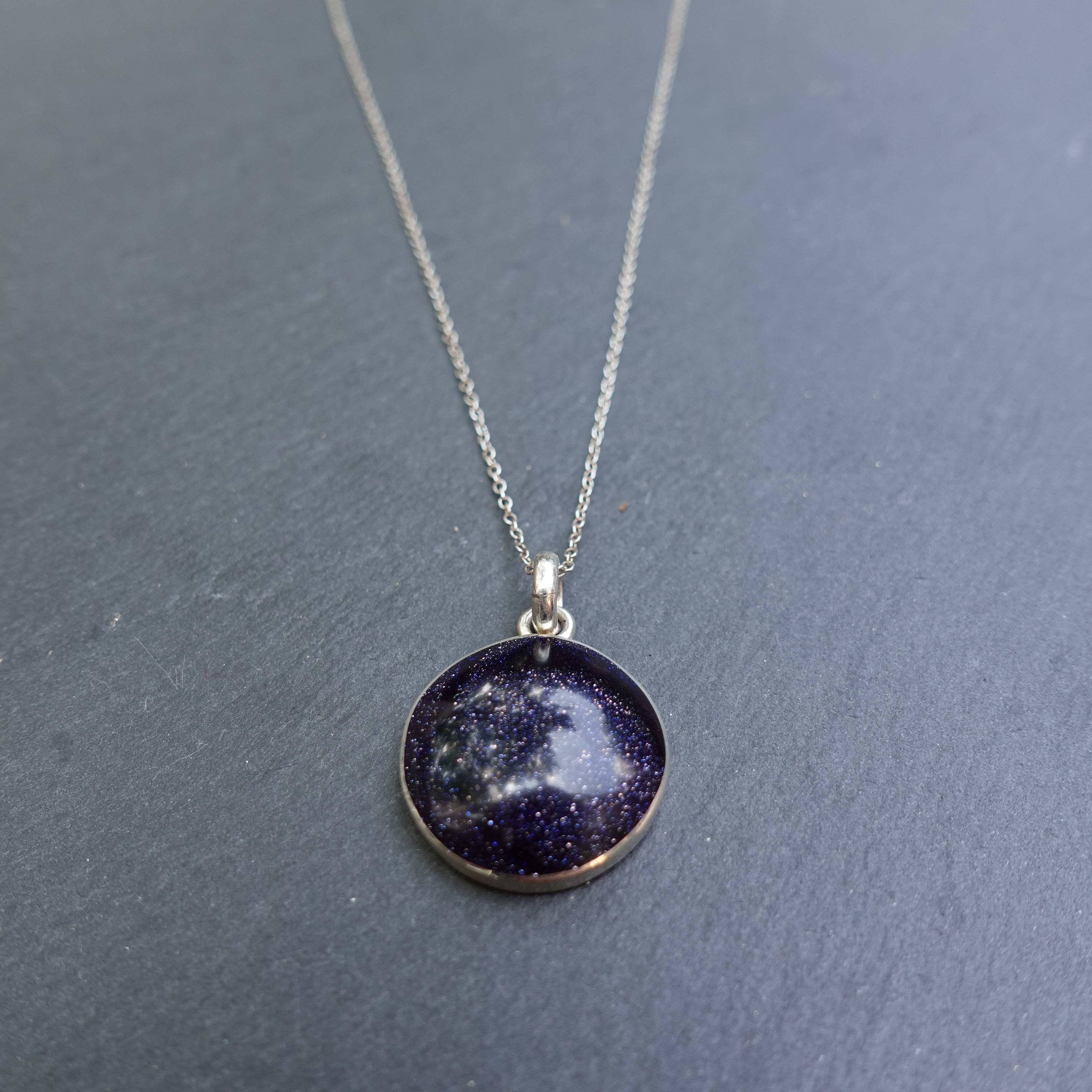 Blue Sandstone and silver 950 round necklace