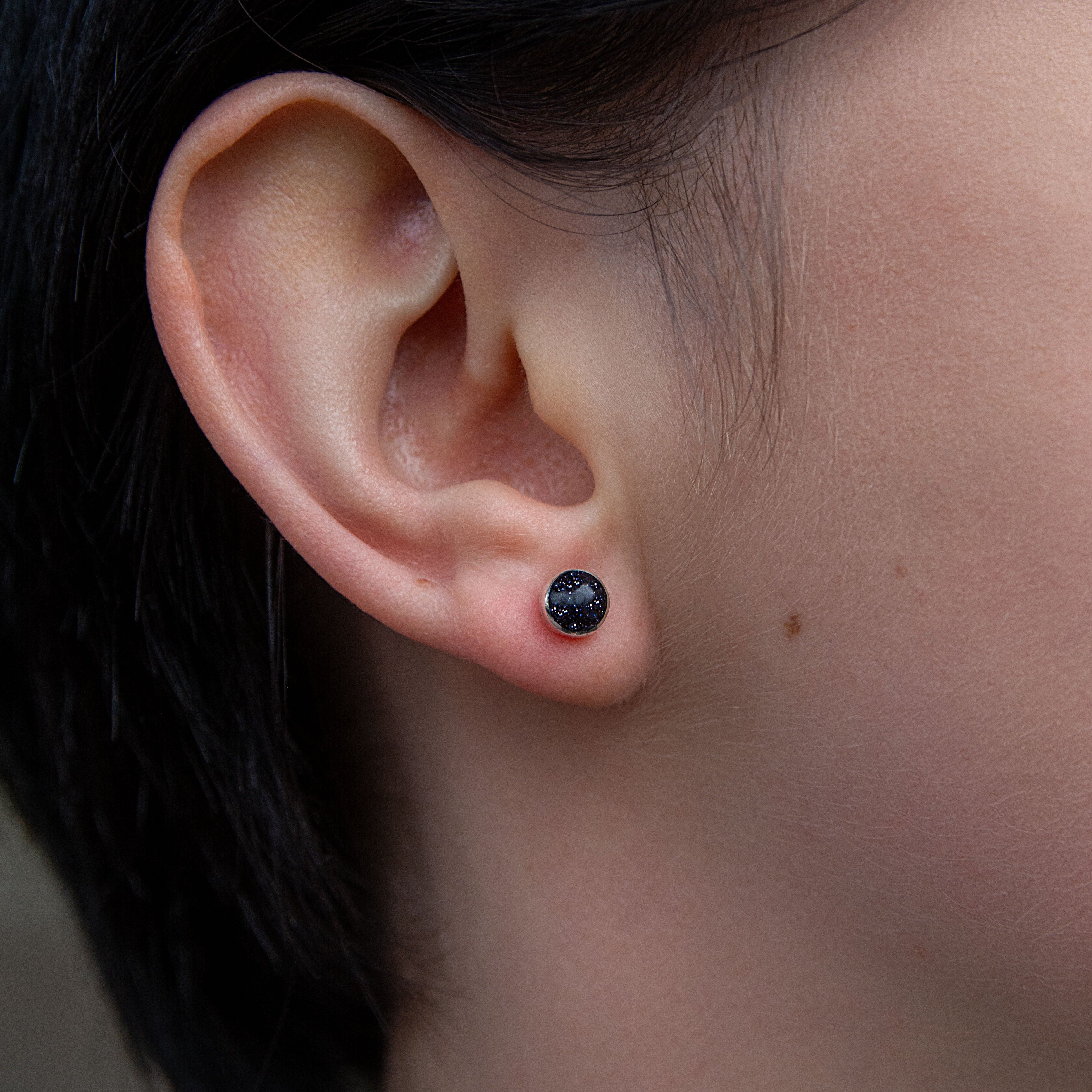 Blue sandstone round silver 950 stud earrings