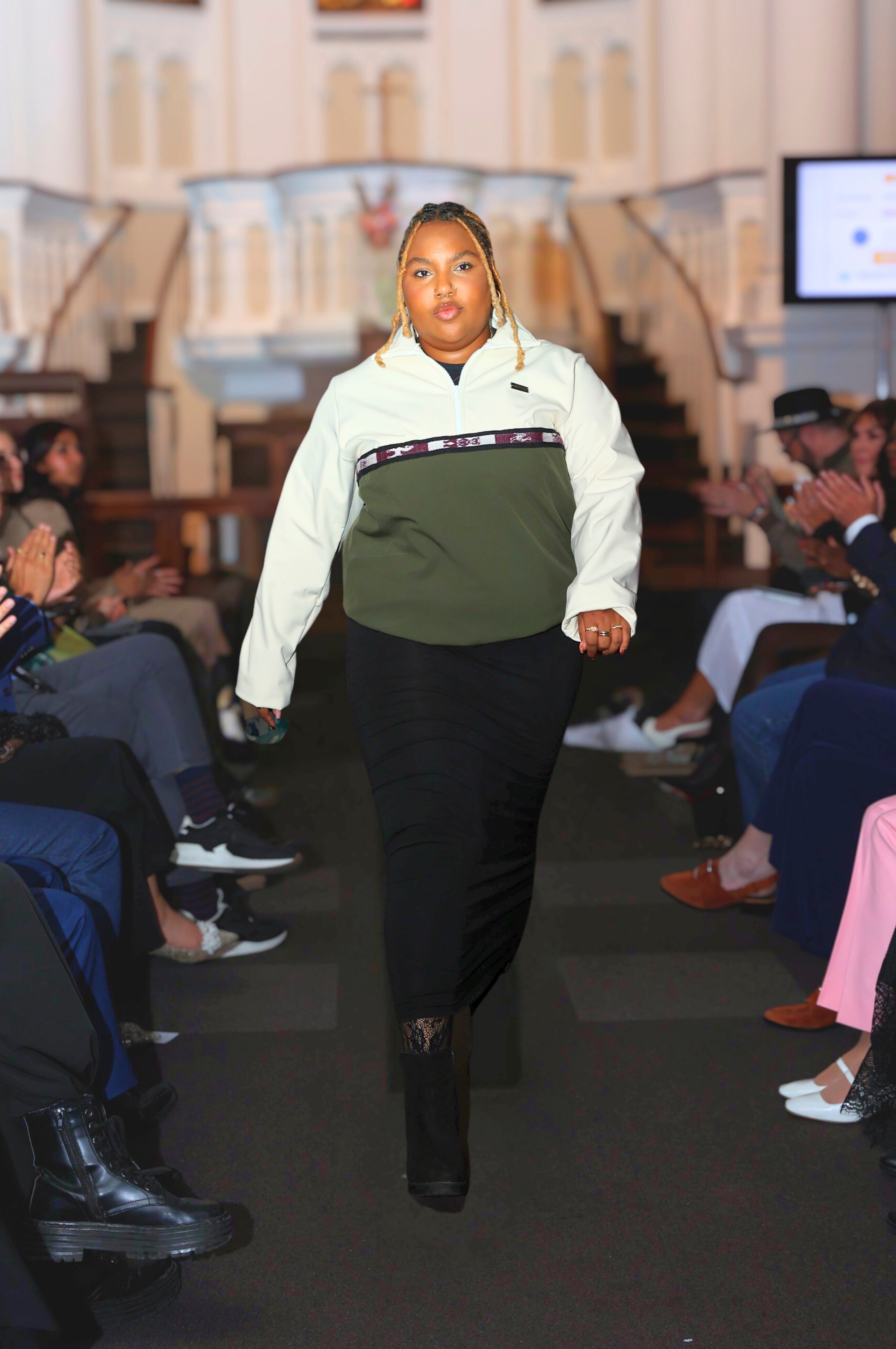 Unisex green and cream 1/4 zip waterproof fleece pullover