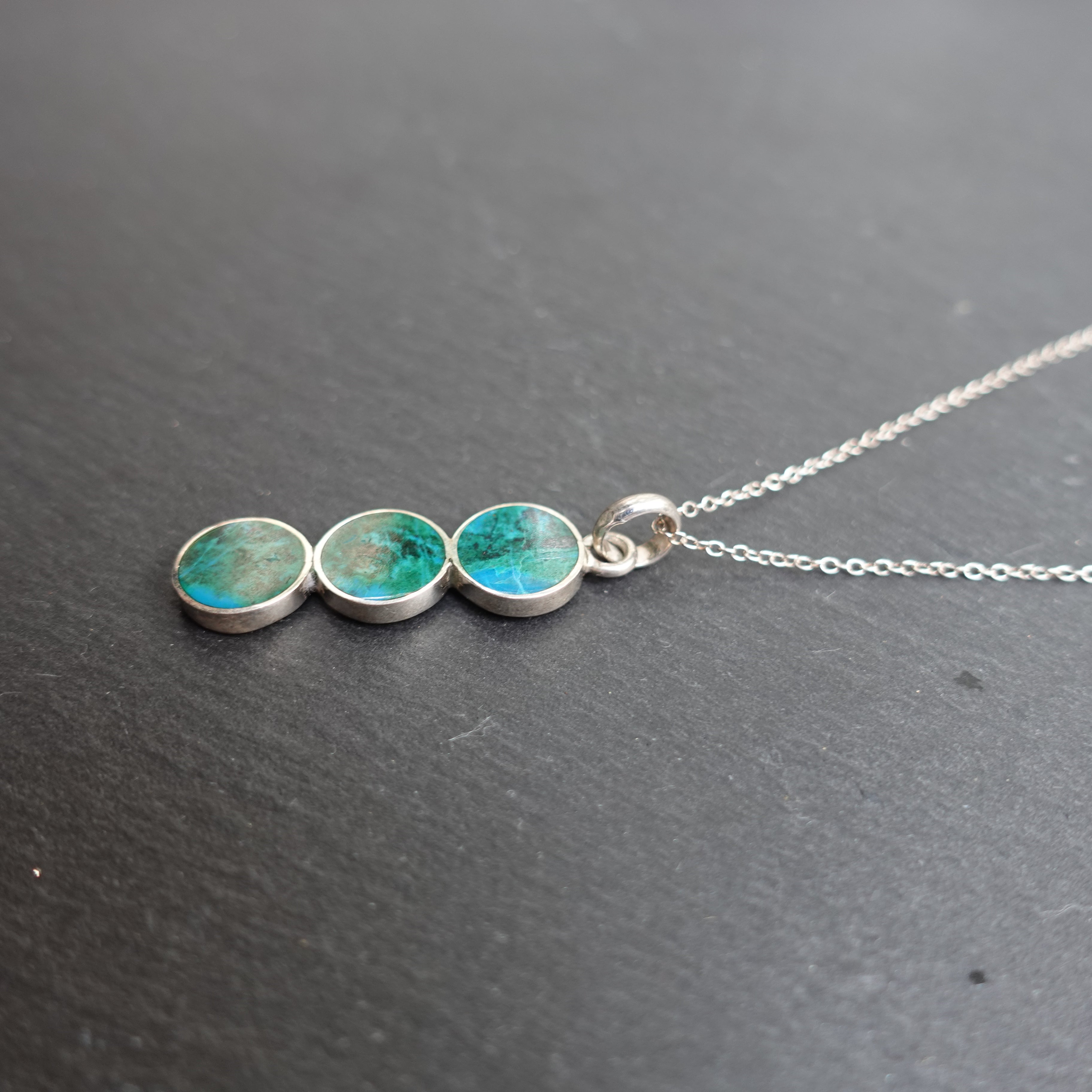 Three circles Chrysocolla and silver 950 necklace