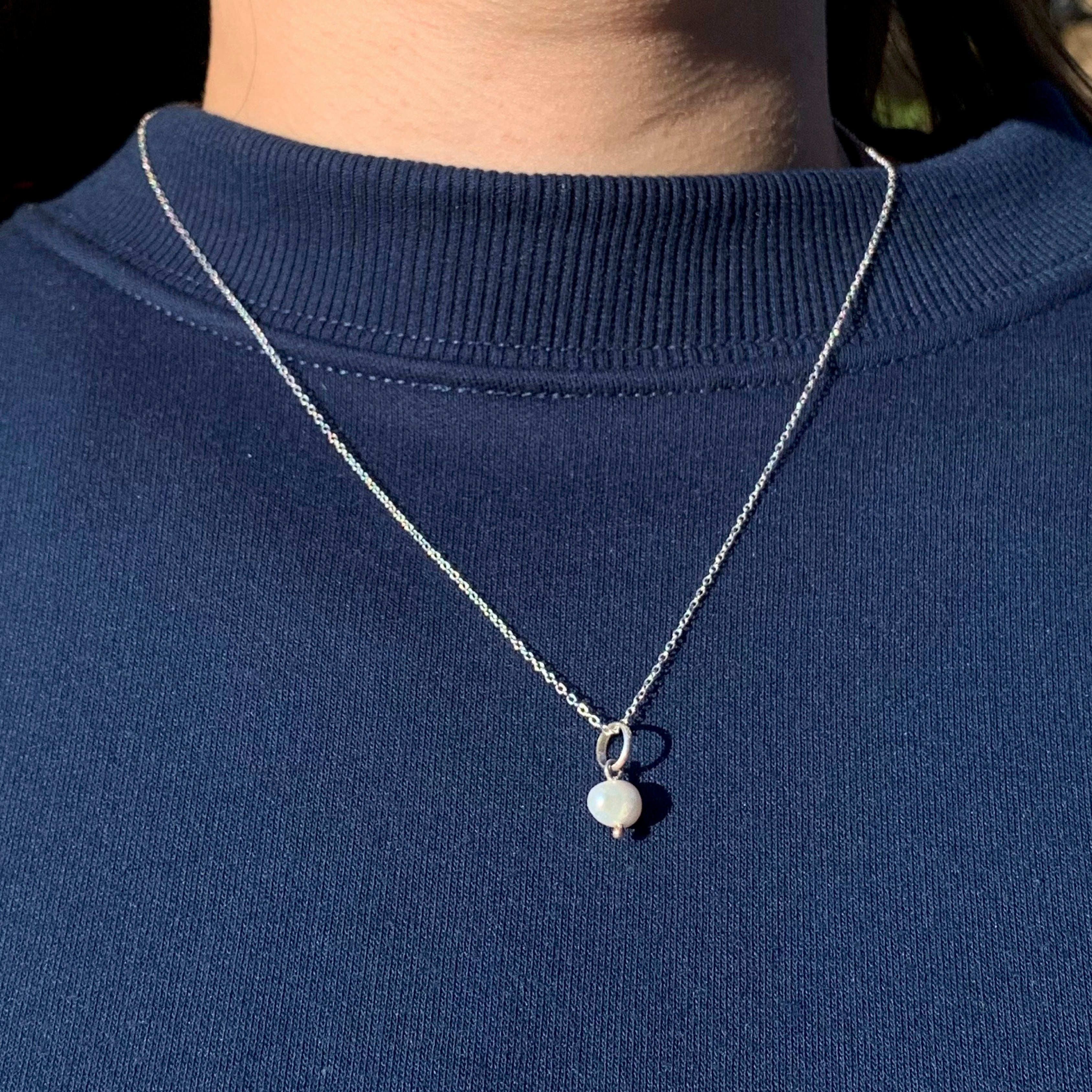 Fresh pearl and silver 950 drop necklace