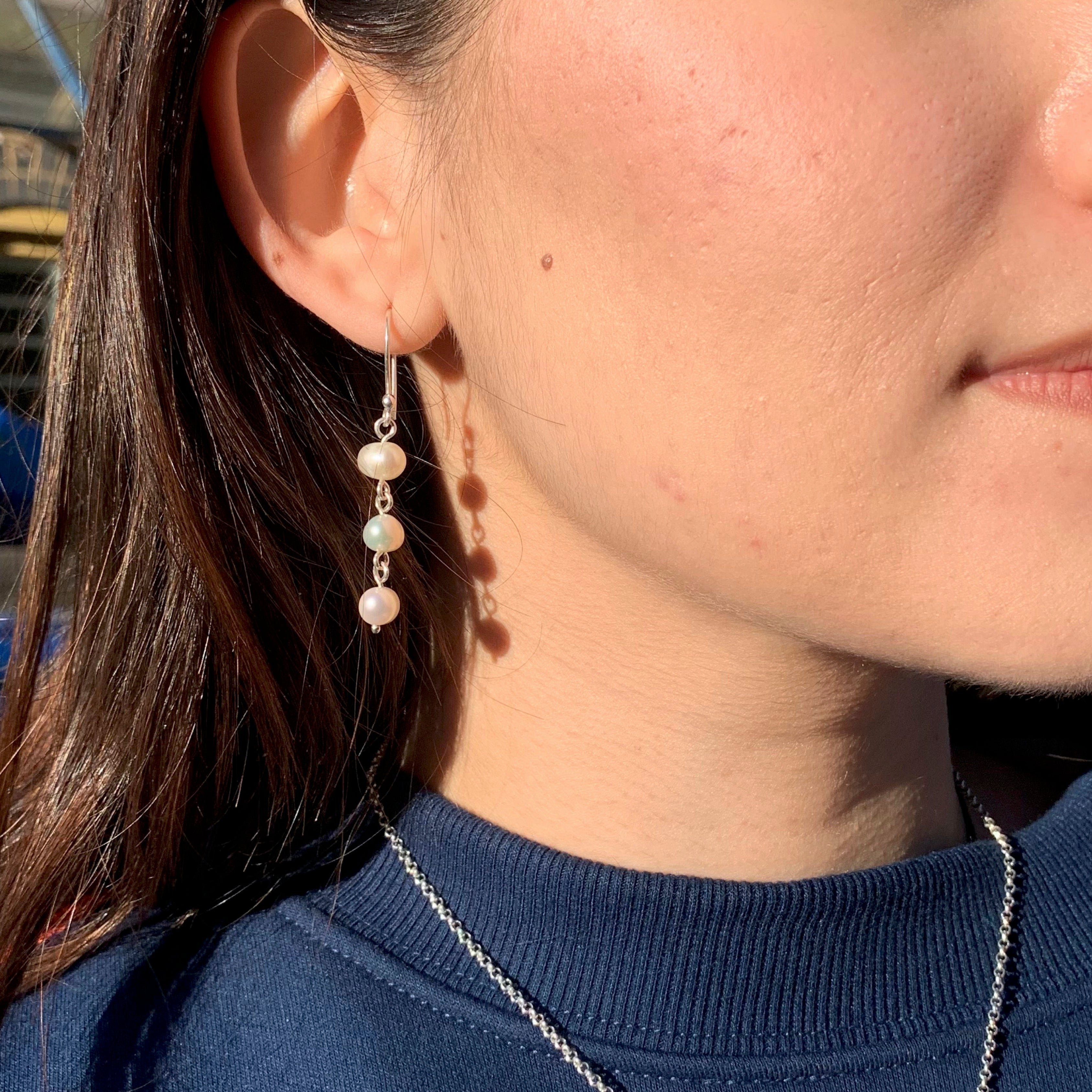 Fresh pearl and silver 950 drop earrings three stones