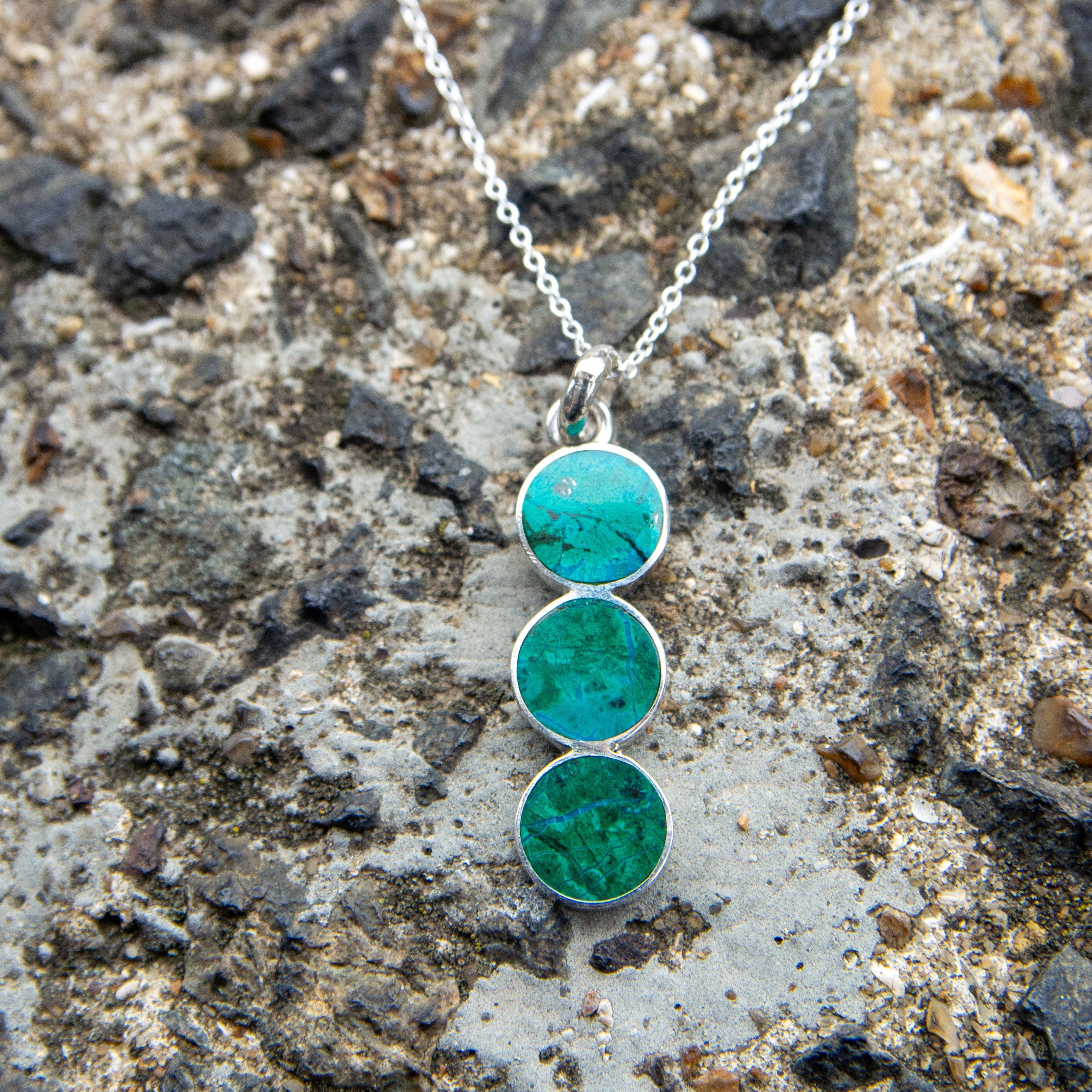 Three circles Chrysocolla and silver 950 necklace