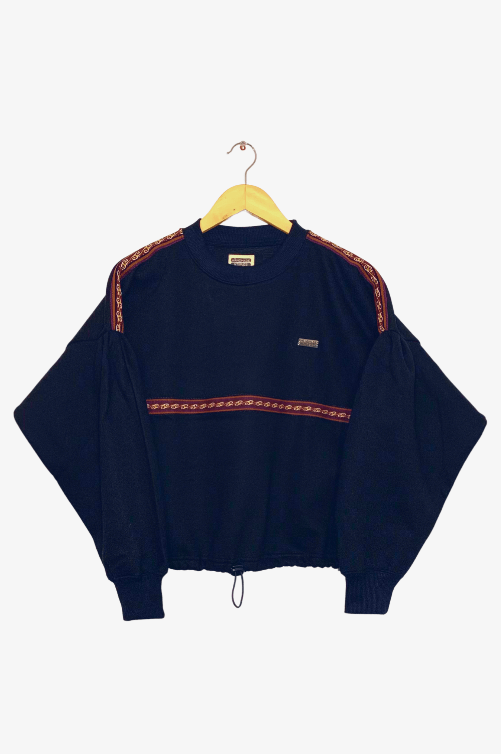 Black oversized sweatshirt with Peruvian motifs